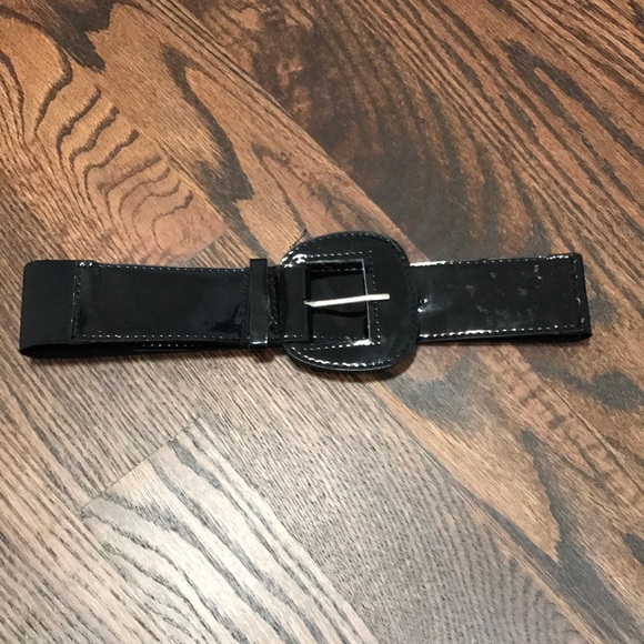 Forever 21 geometric blouse dress with belt - Picture 4 of 4